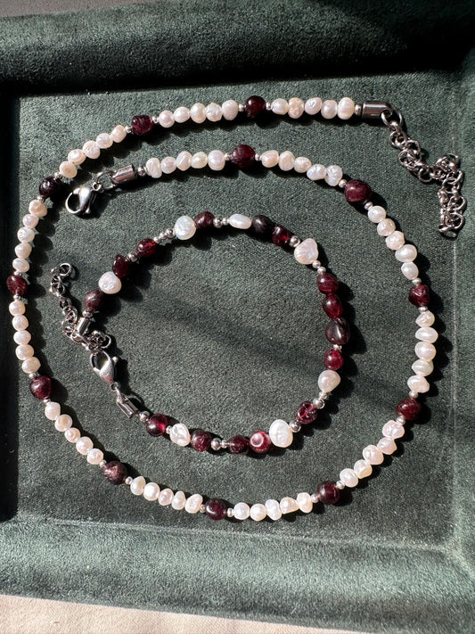 Garnet & Pearl Necklace